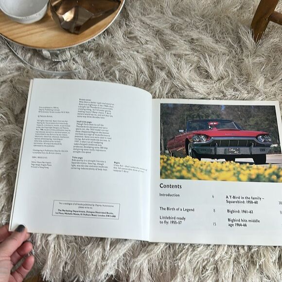 Ford T-Bird By Malcom Birkitt Osprey Automotive 128 Pages Filled With Photos - Picture 10 of 17